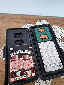 Kaasaskantav lauamäng "Pass the Pigs"