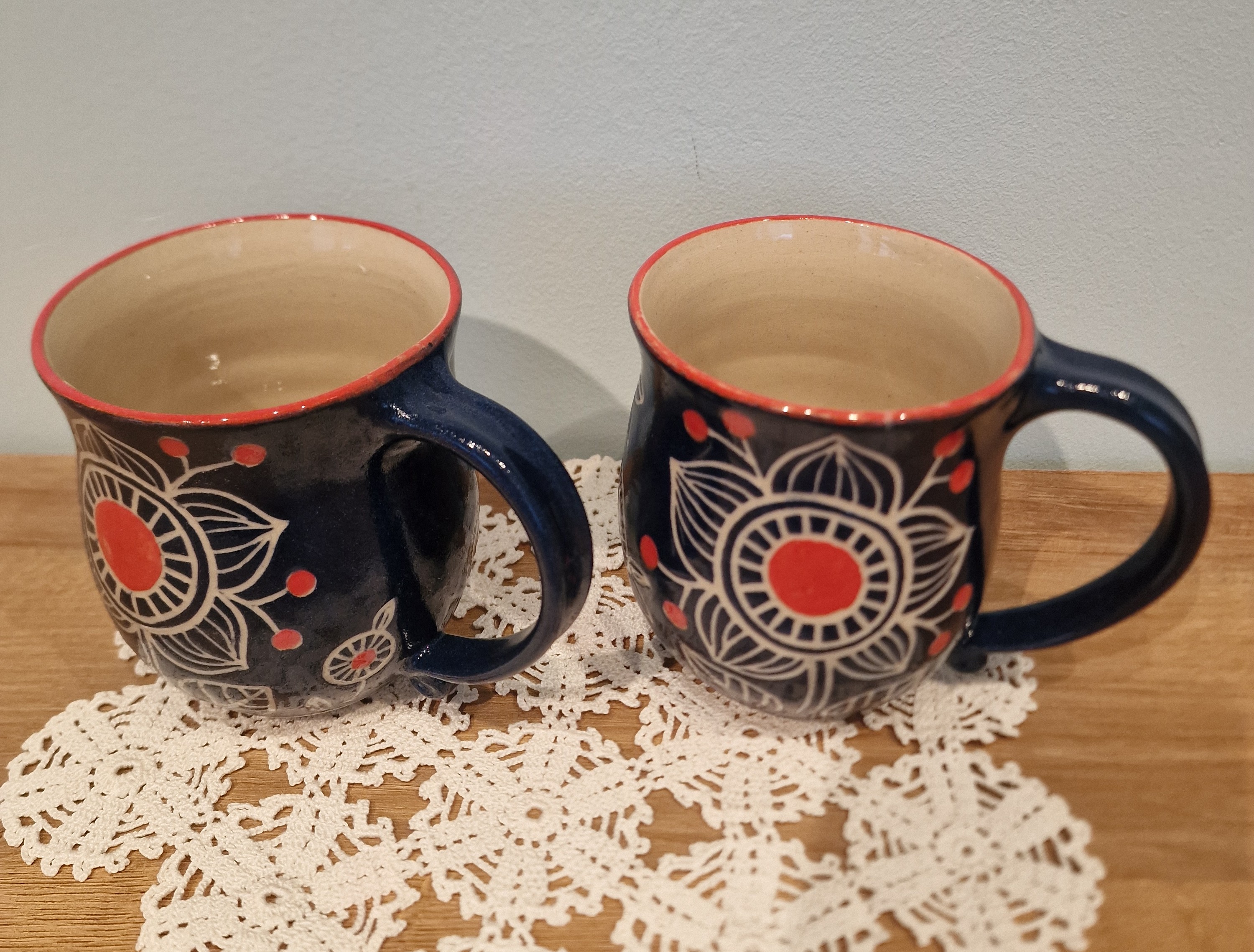 Kunstnik Hele Mall Maask kruusid